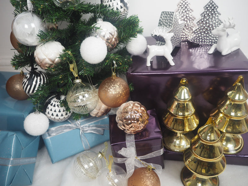 About the Monochrome and Metallic Christmas collection