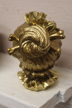 Load image into Gallery viewer, Gold Lady Skull Head -13cm
