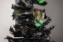 Load image into Gallery viewer, Peacock Feather Tree Clip