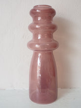 Load image into Gallery viewer, Mauve Pink Curvy Glass Vase, 20cm
