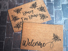 Load image into Gallery viewer, Welcome Bee Doormat