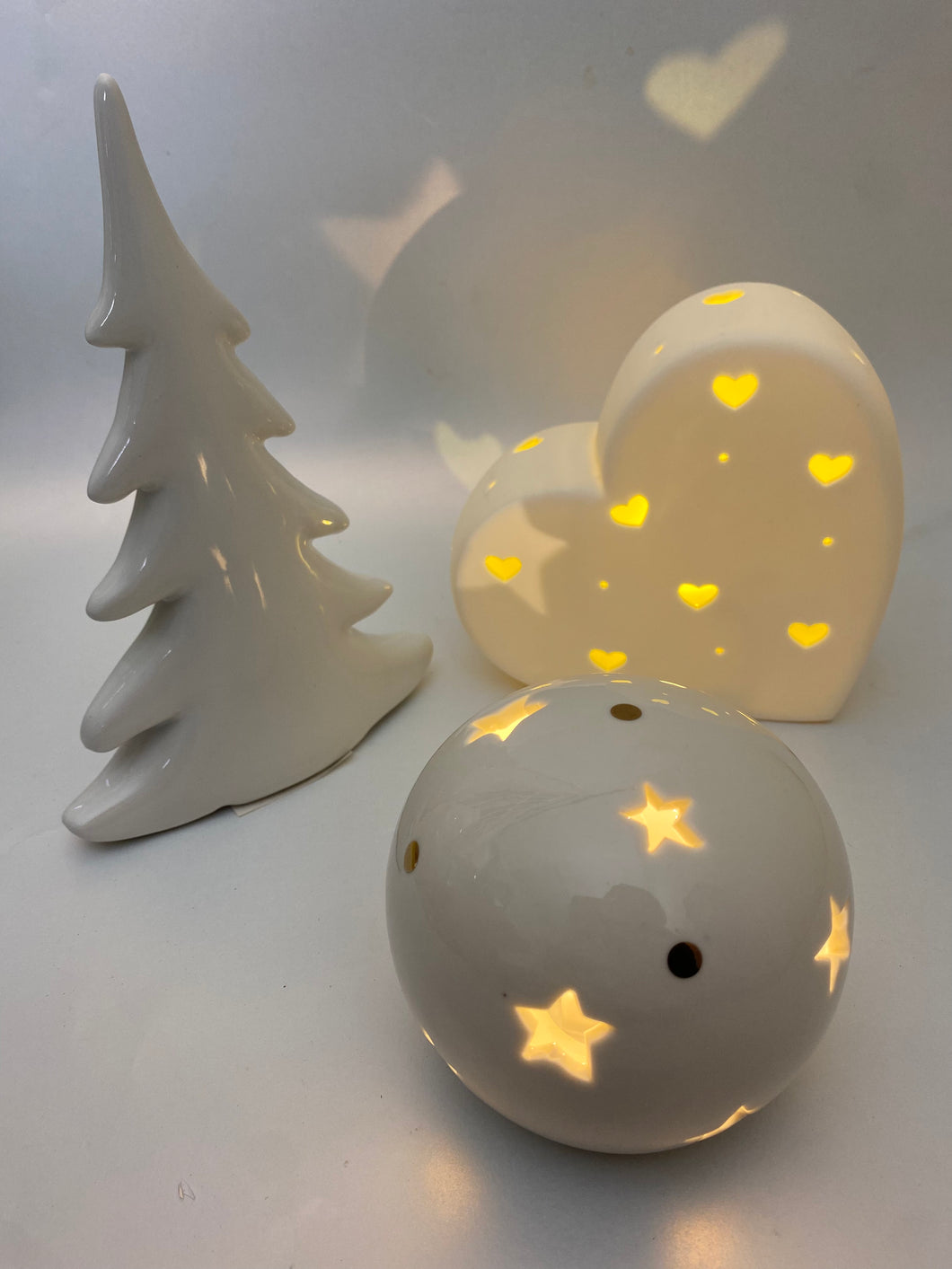 Starry White Ceramic LED Light-Up Ball